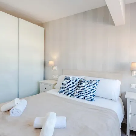 Apartament Spacious With A View - Historic Center By Rems *