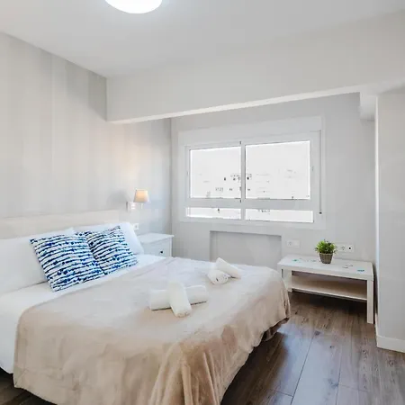Spacious With A View - Historic Center By Rems *