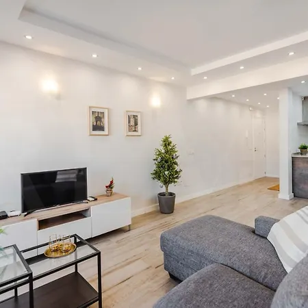 Spacious With A View - Historic Center By Rems Malaga