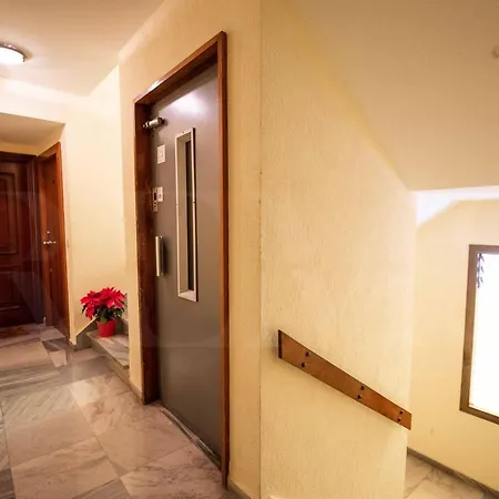 Spacious With A View - Historic Center By Rems Apartament