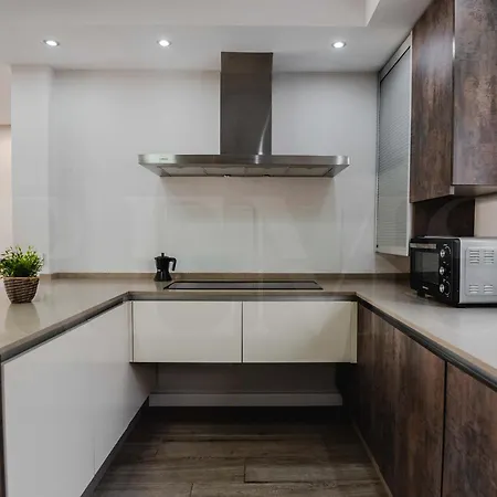 Apartament Spacious With A View - Historic Center By Rems