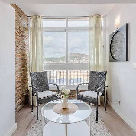 Apartament Spacious With A View - Historic Center By Rems *