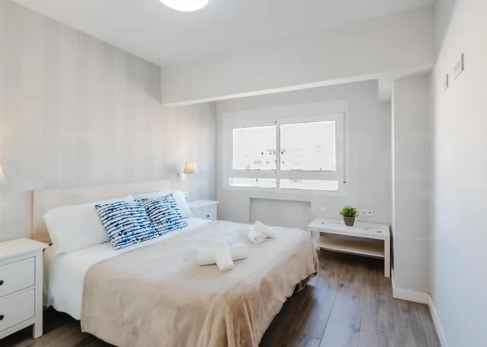 Spacious With A View - Historic Center By Rems *