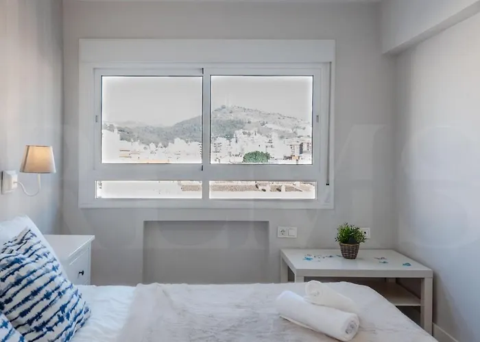 Spacious With A View - Historic Center By Rems